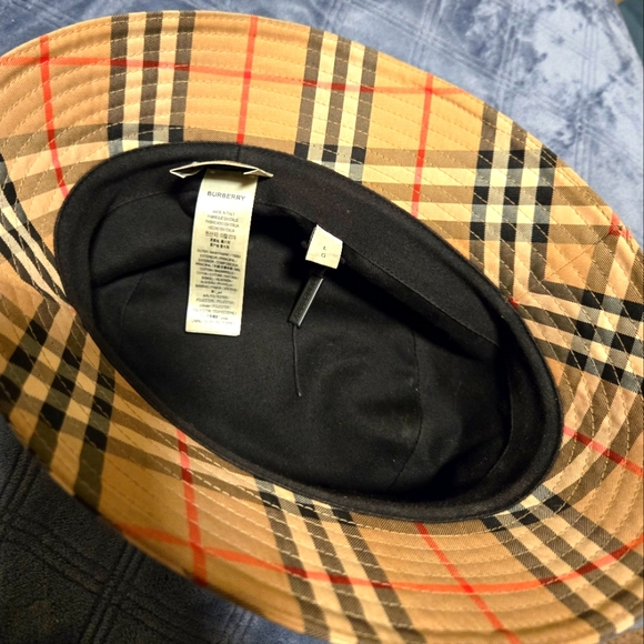 Burberry Check Bucket Hat - Picture 1 of 2